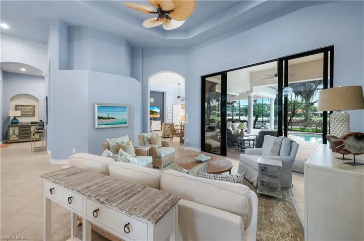 9002 Shenendoah Cir, Naples, Florida 34113
