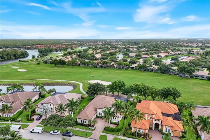 9002 Shenendoah Cir, Naples, Florida 34113