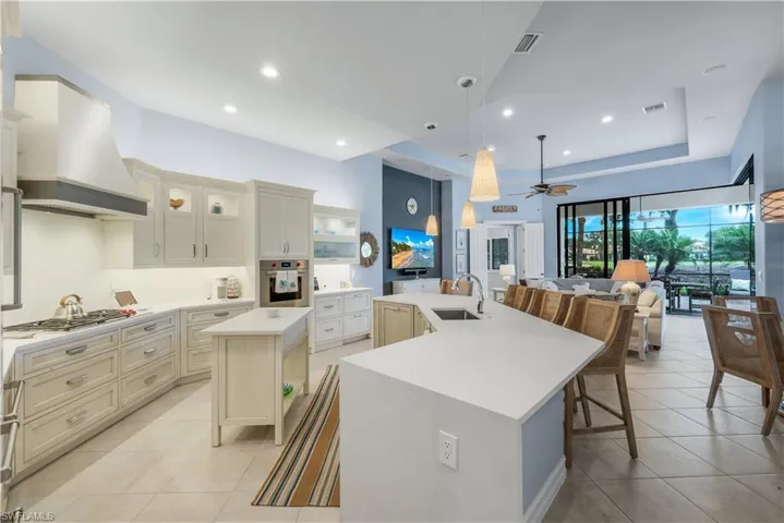 9002 Shenendoah Cir, Naples, Florida 34113