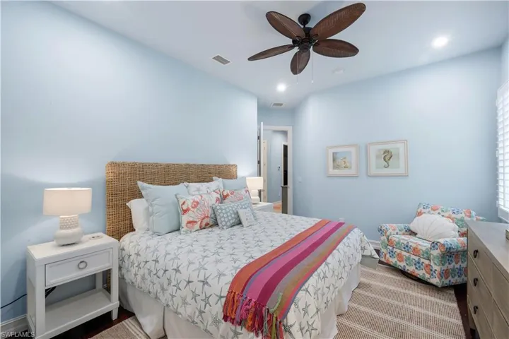 9002 Shenendoah Cir, Naples, Florida 34113
