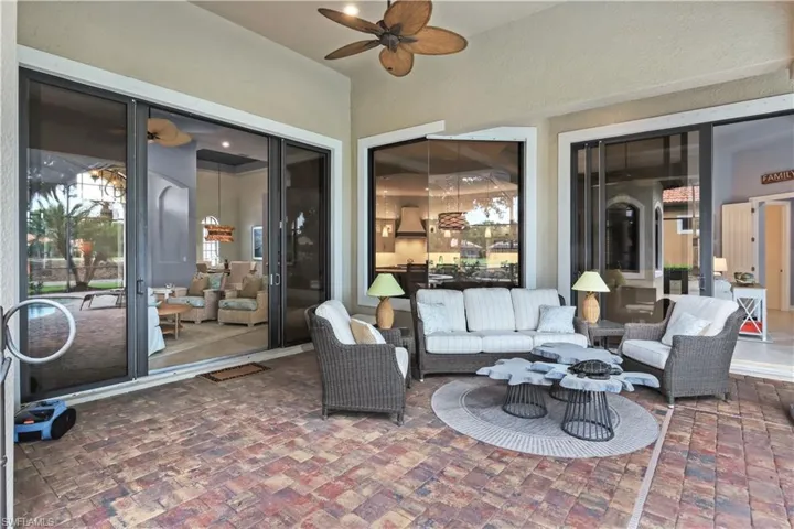 9002 Shenendoah Cir, Naples, Florida 34113