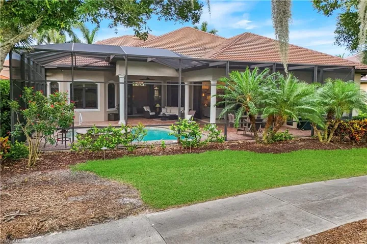 9002 Shenendoah Cir, Naples, Florida 34113