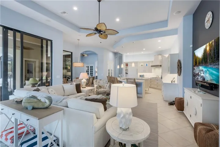 9002 Shenendoah Cir, Naples, Florida 34113