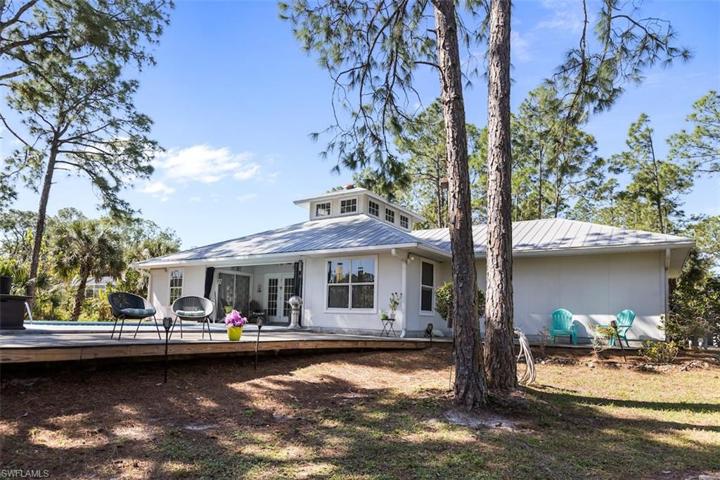 2860 2nd ST NE, NAPLES FL 34120