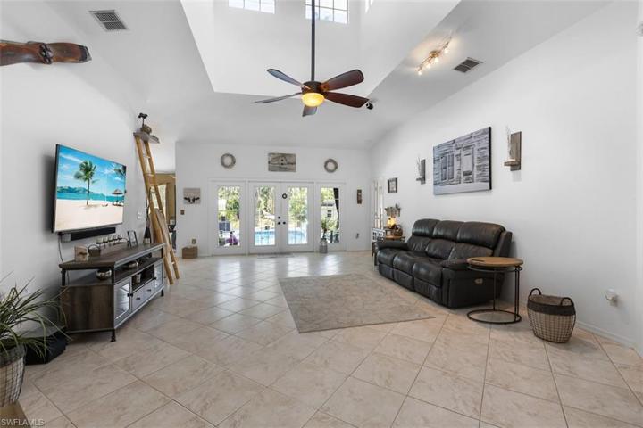 2860 2nd ST NE, NAPLES FL 34120