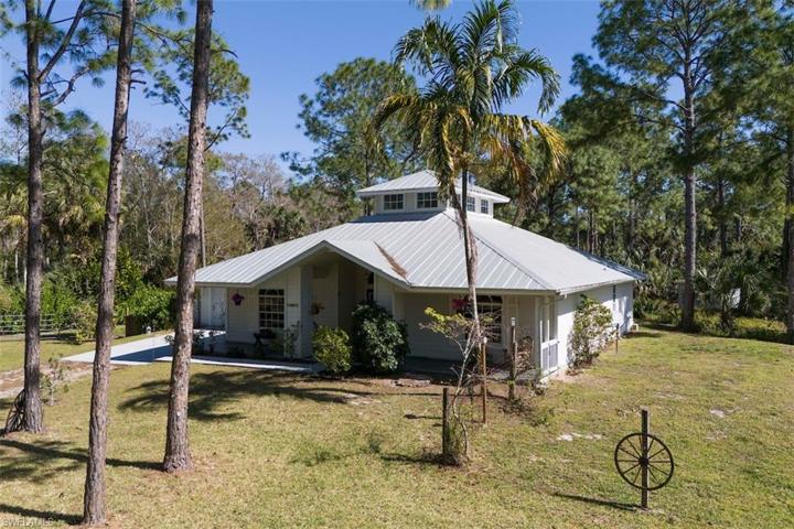 2860 2nd ST NE, NAPLES FL 34120