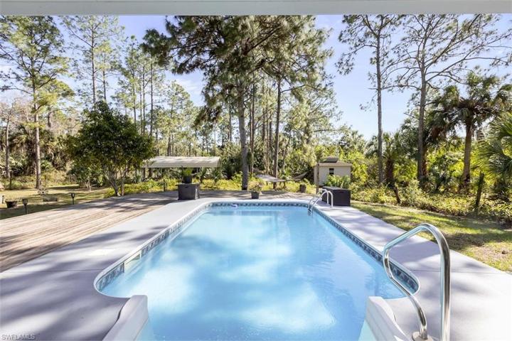 2860 2nd ST NE, NAPLES FL 34120