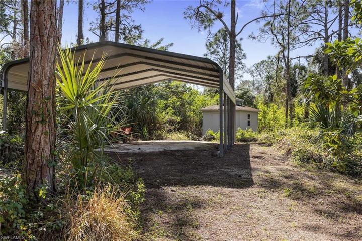 2860 2nd ST NE, NAPLES FL 34120