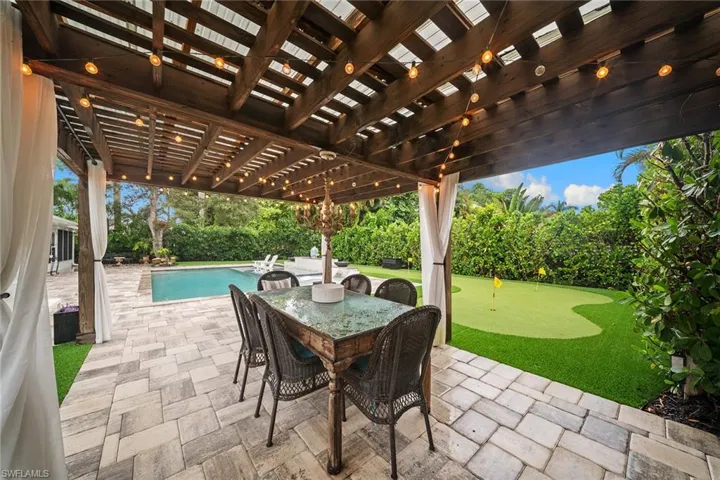 2665 12th Ct N, Naples, Florida 34103