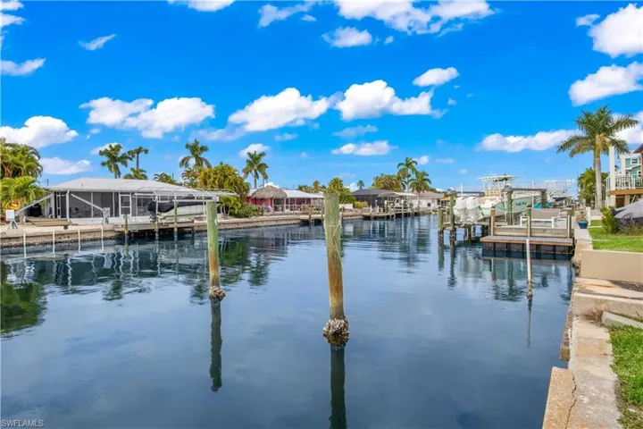 Endless possibilities for boating, kayaking and waterfront entertaining.