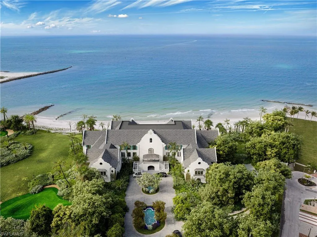 100 Bay RD, Naples, FL 34102,225006043
