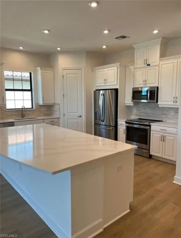15257  Zeno  WAY, Naples, FL 34114