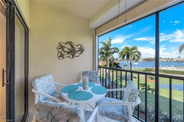 Lanai overlooking Smokehouse Bay