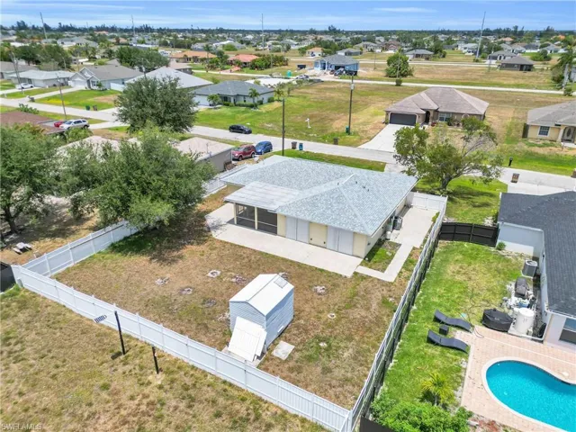 Drone / aerial view featuring a residential view