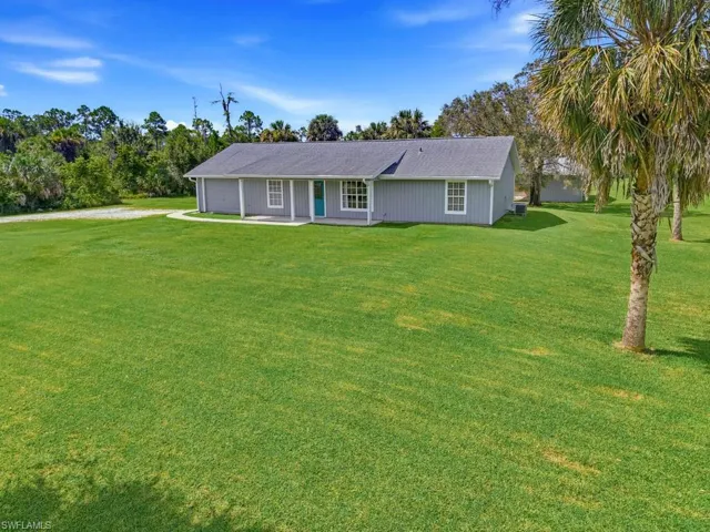 1131 10th Ave Ne, Naples, Florida 34120