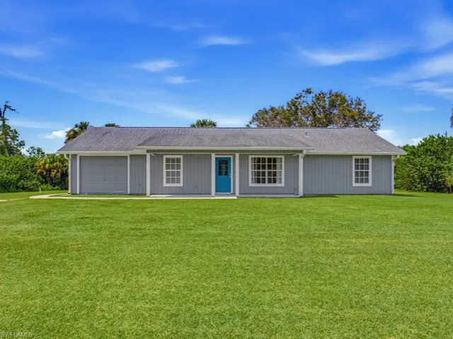 1131 10th Ave Ne, Naples, Florida 34120