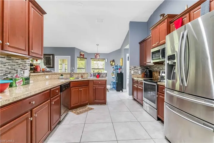 915 Alvin Ave, Lehigh Acres, Florida 33971