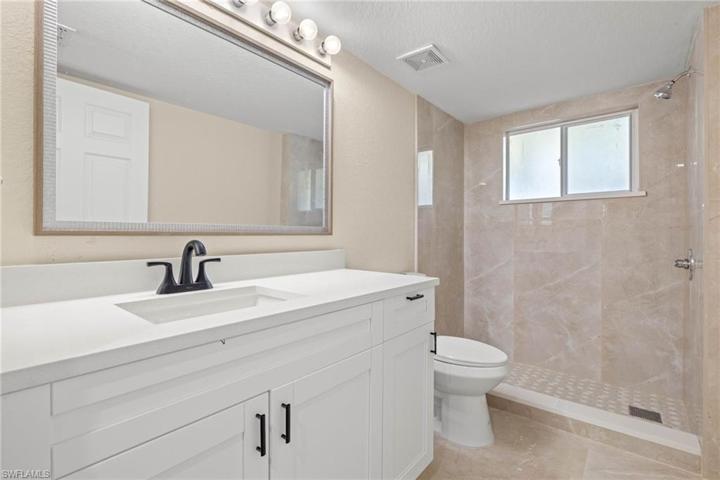 8224  Key Royal  CIR, Naples, FL 34119