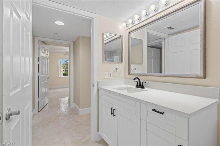 8224  Key Royal  CIR, Naples, FL 34119