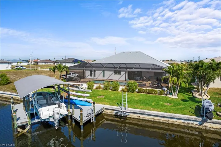 Extended Dock w/Kayak Launch and Lift