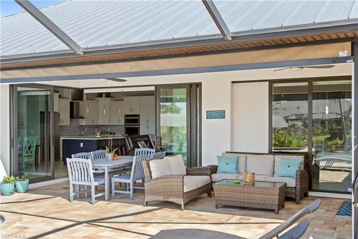 View of Lanai area-great for entertaining