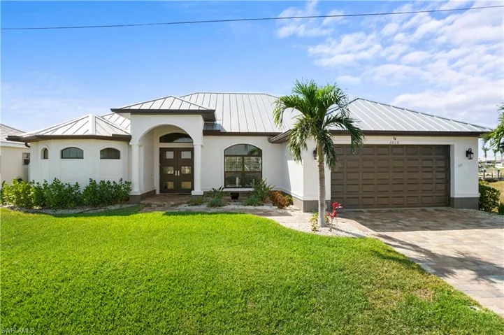 WELCOME HOME! Upgraded Front Door & OVERSIDED garage!