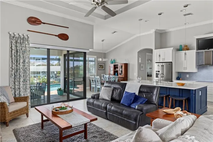 Bright & Airy open space w/Great Water views