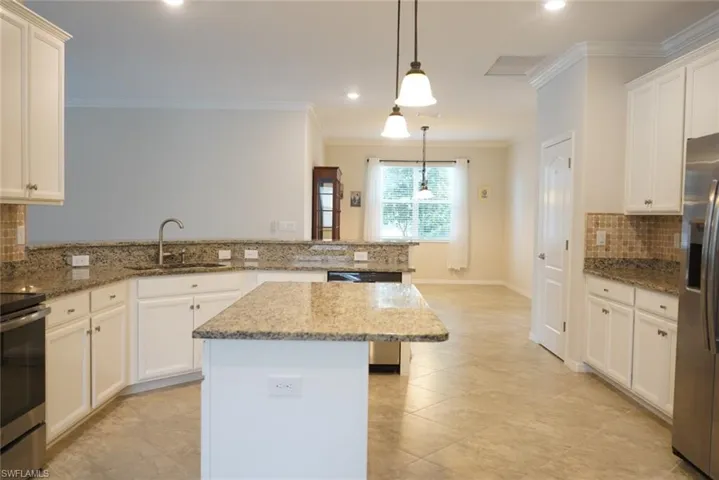 2179 Vermont Ln, Naples, Florida 34120