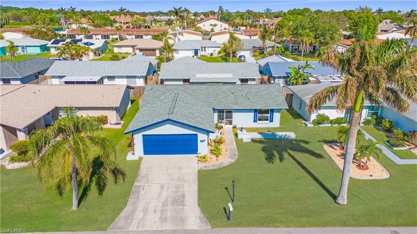 9768  Deerfoot  DR, Fort Myers, FL 33919