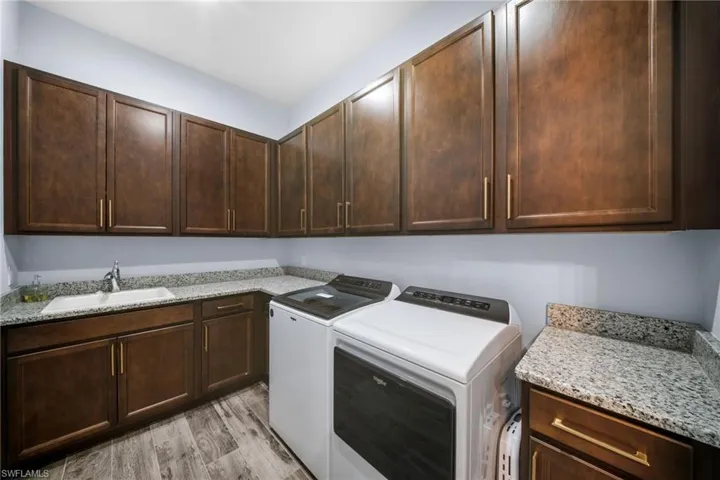 8754 Calypso Ct, Naples, Florida 34112