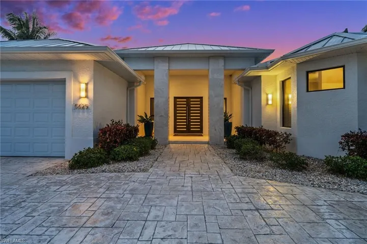 5625 Riverside Dr, Cape Coral, Florida 33904