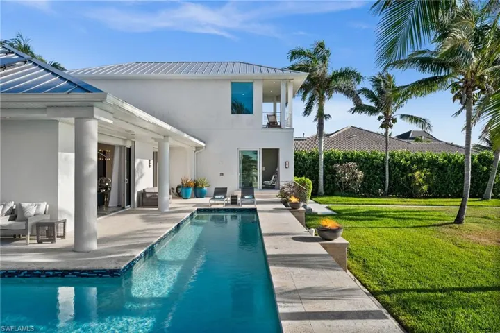 5625 Riverside Dr, Cape Coral, Florida 33904
