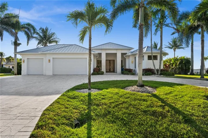 5625 Riverside Dr, Cape Coral, Florida 33904