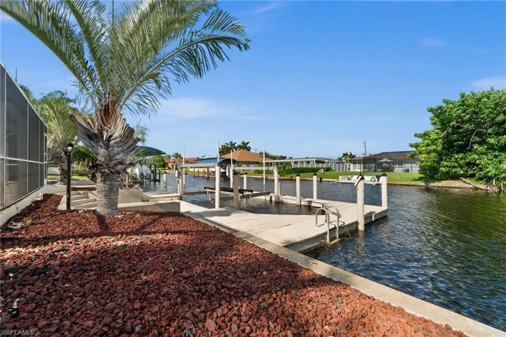 Direct Gulf Access , Docks and Lift