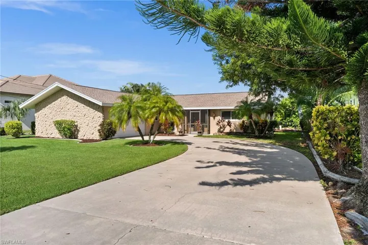Welcome to 4927 SW 2nd Avenue!