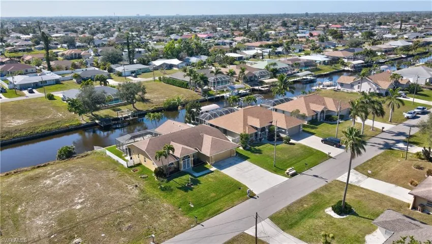 1212 SE 15th  TER, Cape Coral, FL 33990