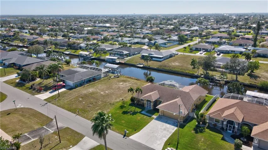 1212 SE 15th  TER, Cape Coral, FL 33990