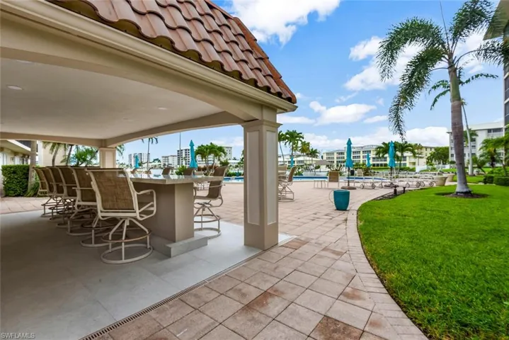 222 Harbour Dr 403, Naples, Florida 34103
