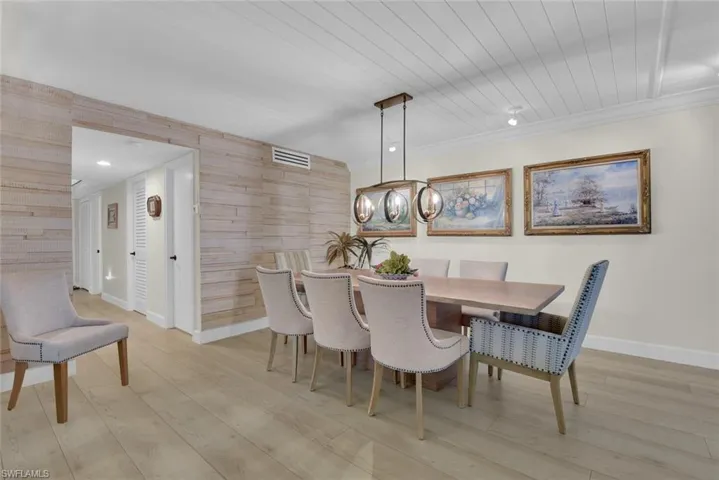 222 Harbour Dr 403, Naples, Florida 34103