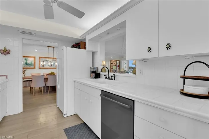 222 Harbour Dr 403, Naples, Florida 34103