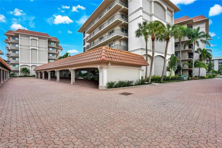 222 Harbour Dr 403, Naples, Florida 34103