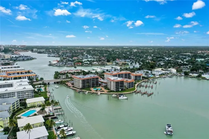 222 Harbour Dr 403, Naples, Florida 34103