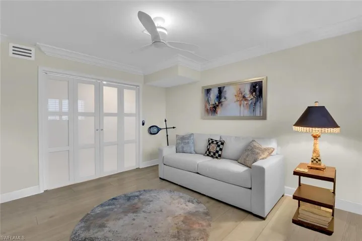 222 Harbour Dr 403, Naples, Florida 34103