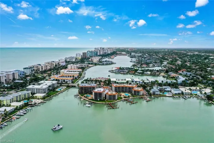 222 Harbour Dr 403, Naples, Florida 34103