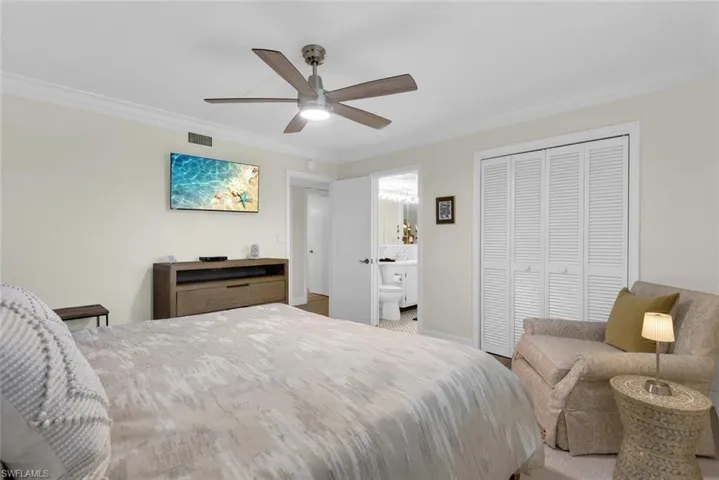 222 Harbour Dr 403, Naples, Florida 34103