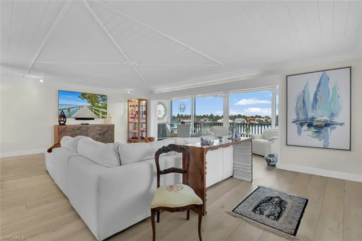 222 Harbour Dr 403, Naples, Florida 34103