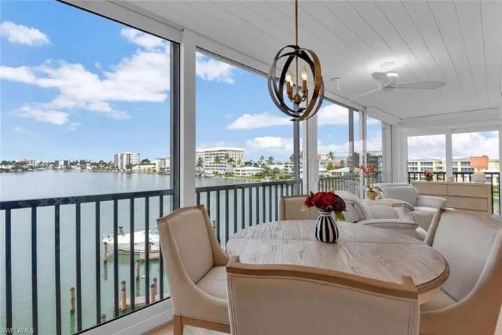 222 Harbour Dr 403, Naples, Florida 34103