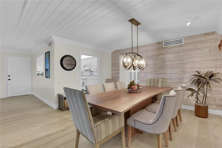 222 Harbour Dr 403, Naples, Florida 34103