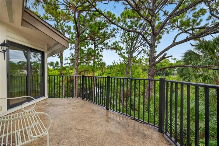 27008 Oakwood Lake Dr, Bonita Springs, Florida 34134