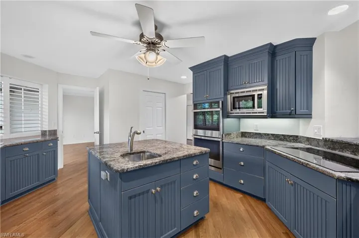 27008 Oakwood Lake Dr, Bonita Springs, Florida 34134